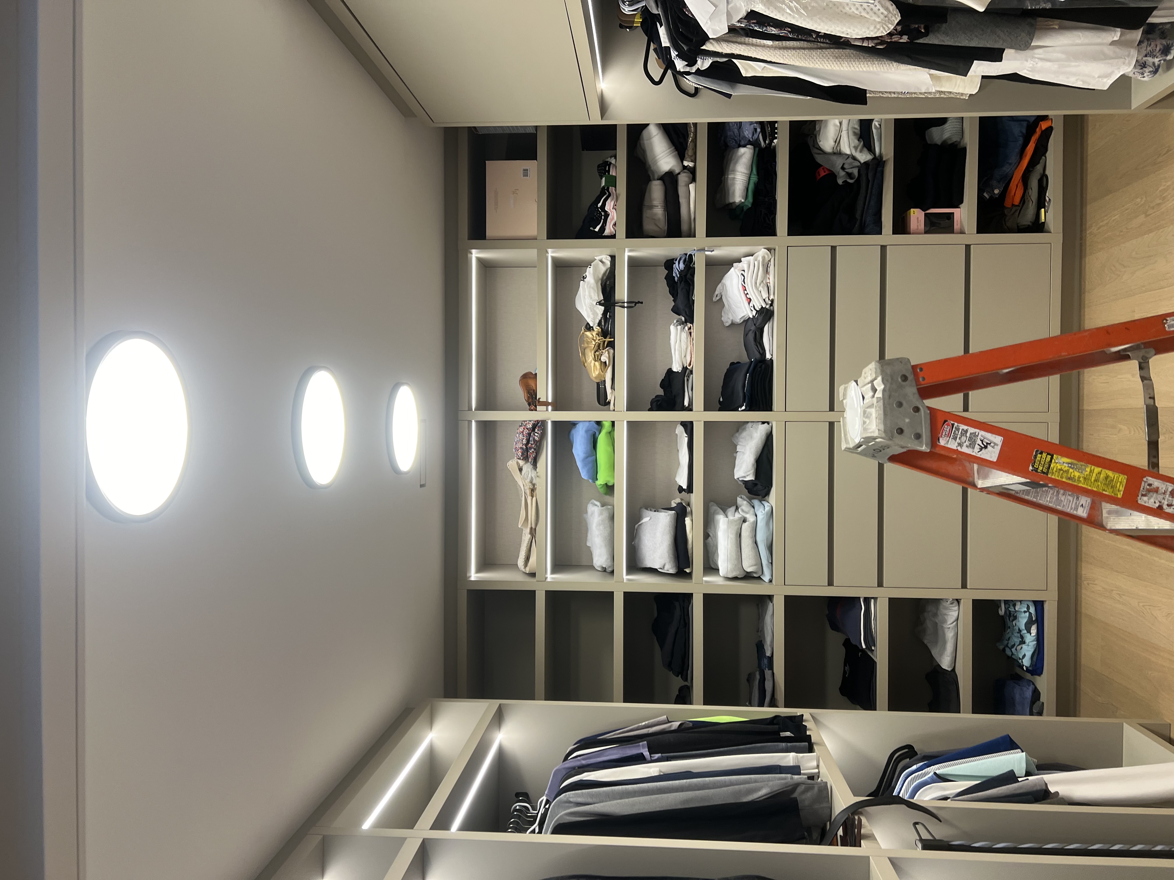 Closet pot light installation by Croatian Electric